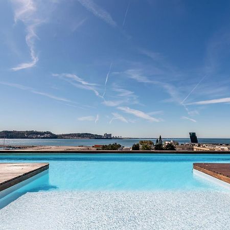 Guestready - Alges Apt With Stunning Rooftop Pool Apartment ภายนอก รูปภาพ