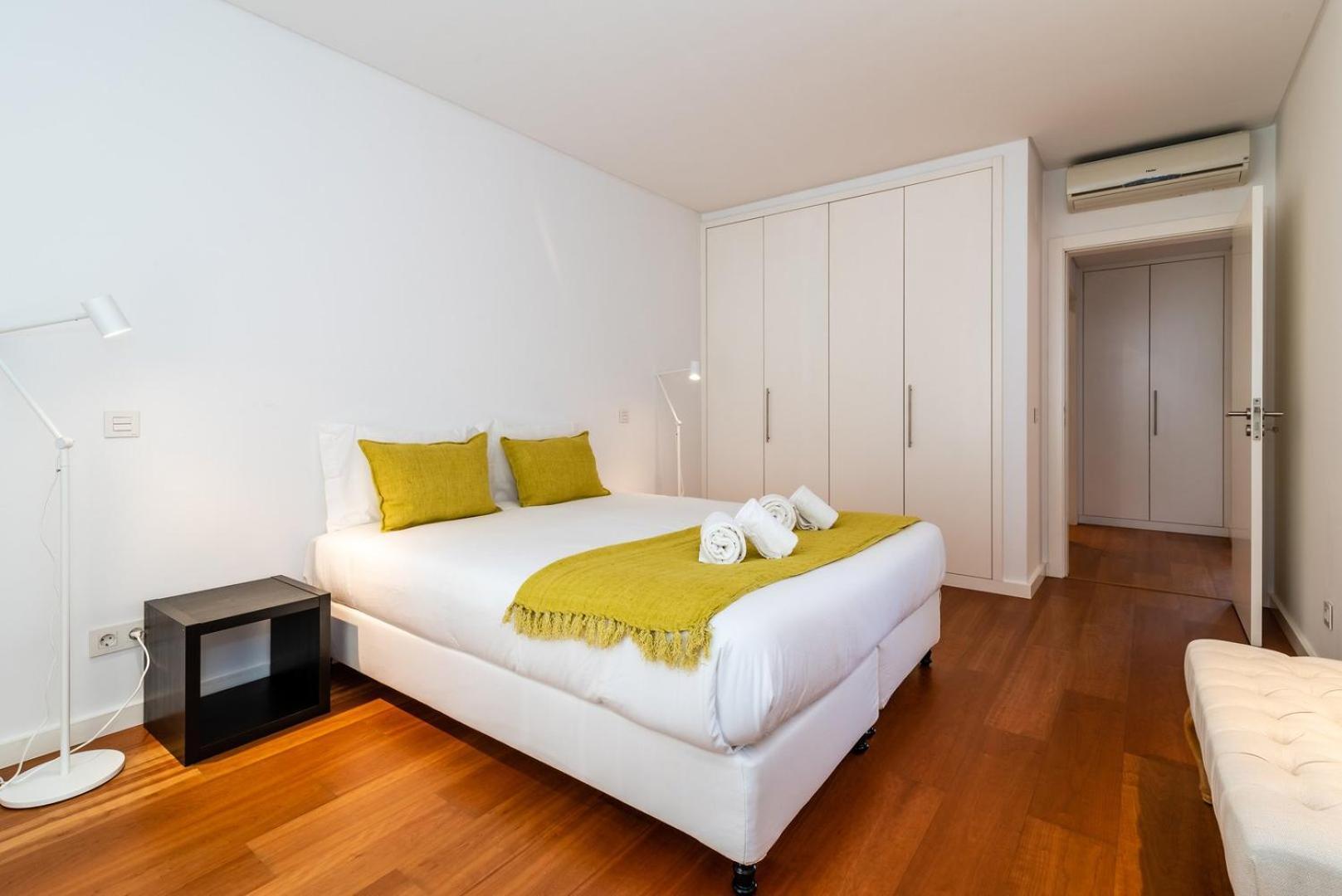 Guestready - Alges Apt With Stunning Rooftop Pool Apartment ภายนอก รูปภาพ